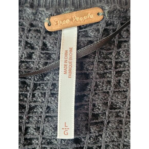 Free People Rosehip Cardi in Raven Feather Sz L Cropped Textured Knit Boho Chic - Picture 9 of 11